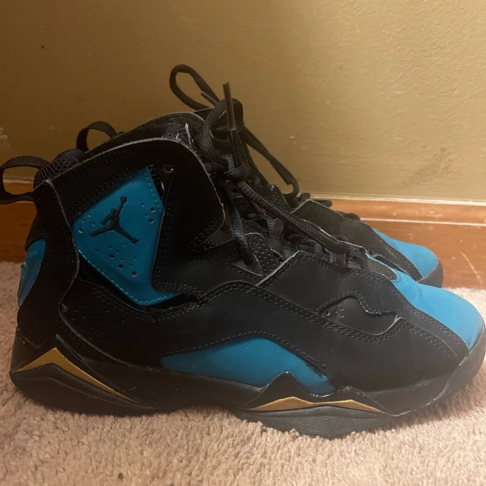 Jordan 6 - Picture 3 of 3